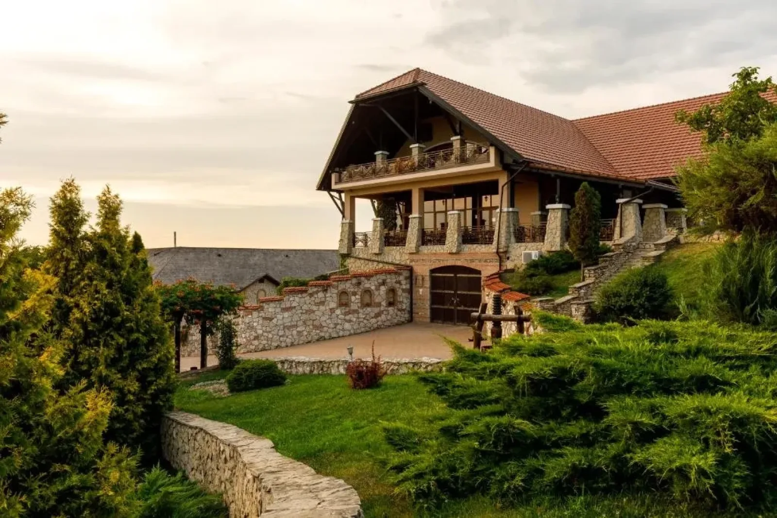 Chateau Vartely hotel 5*