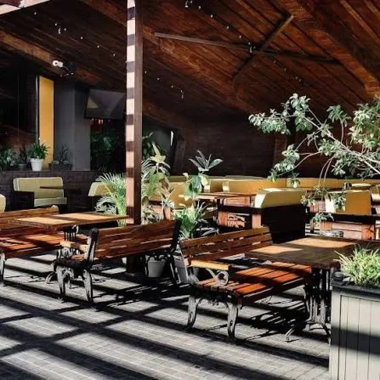 Boulevard Cafe & Bar