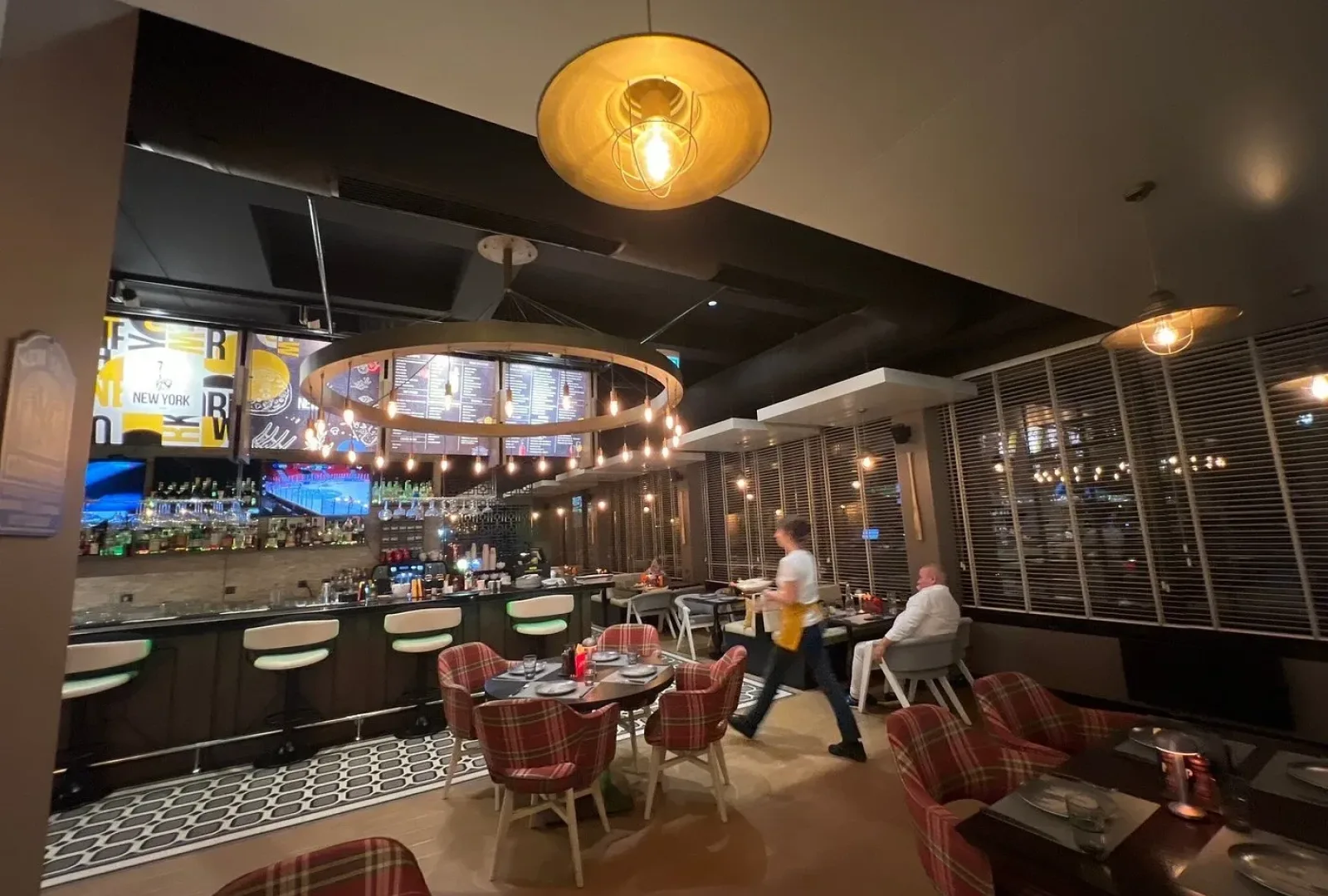 New York Restaurant & Bar