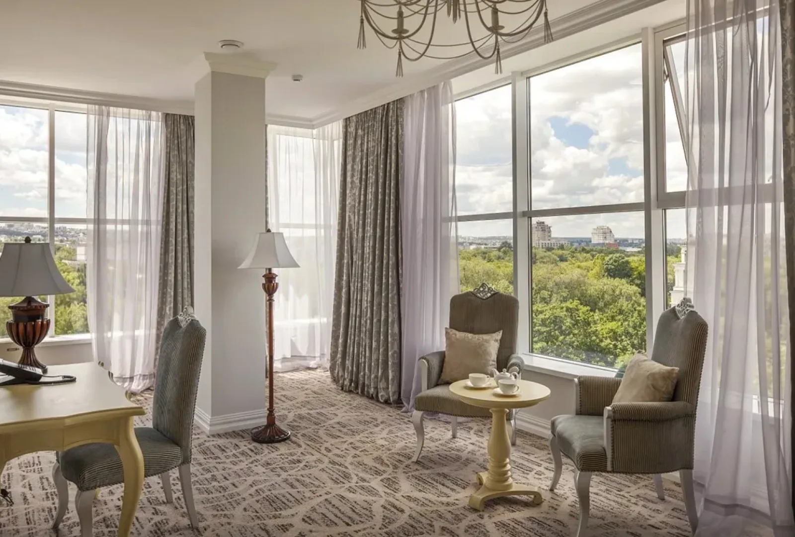 Bristol Central Park Hotel